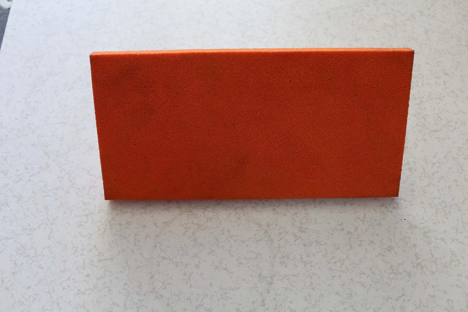 TALOCHE À ÉPONGE 15X29 CM COMPLÈTE ROUGE FINE DURE PFT — Verdanove